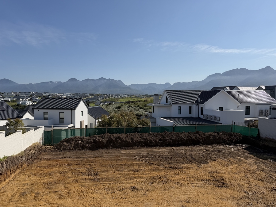 0 Bedroom Property for Sale in Kingswood Golf Estate Western Cape